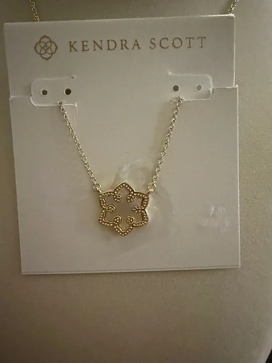 Snowflake Gold Pendant Necklace - Picture 2 of 2